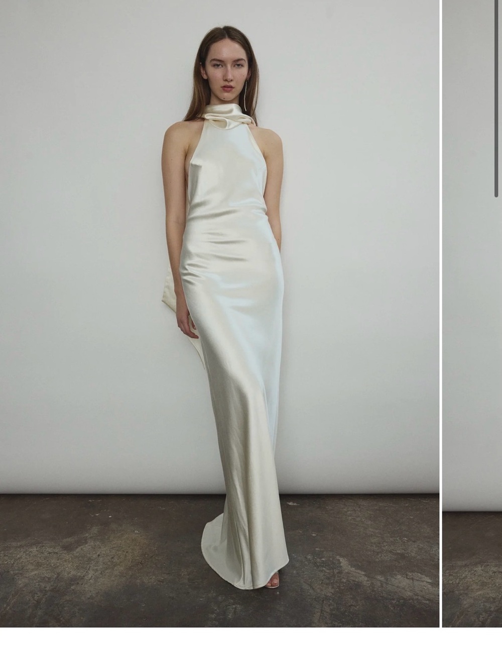 Kamparett Glissade Gown